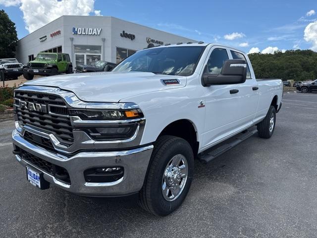 Photo of 2025 Bright White Clearcoat RAM 2500