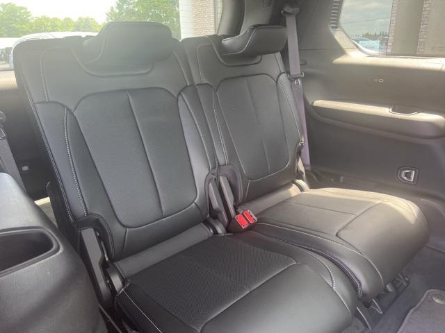 Photo of 2025 Velvet Red Pearlcoat Jeep Grand Cherokee L