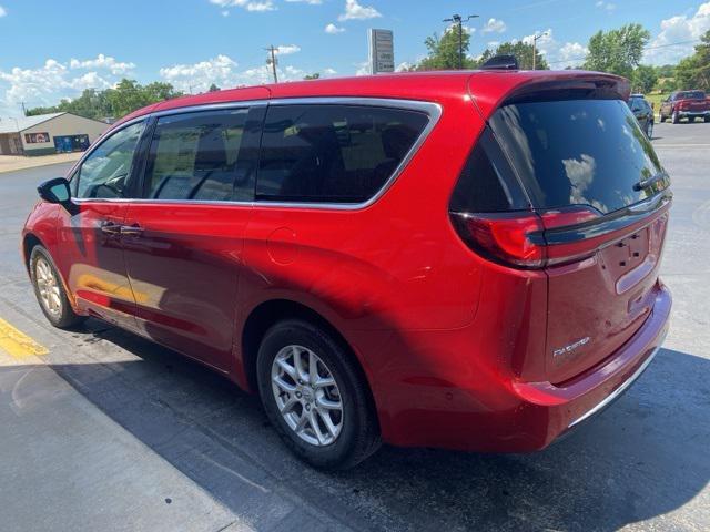 Photo of 2025 Red Hot Pearlcoat Chrysler Pacifica