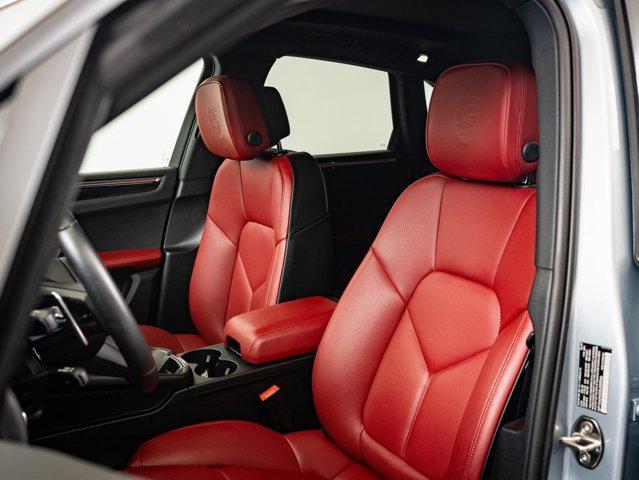 Photo of 2025 Dolomite Porsche Macan
