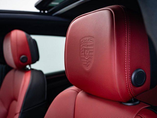 Photo of 2025 Dolomite Porsche Macan
