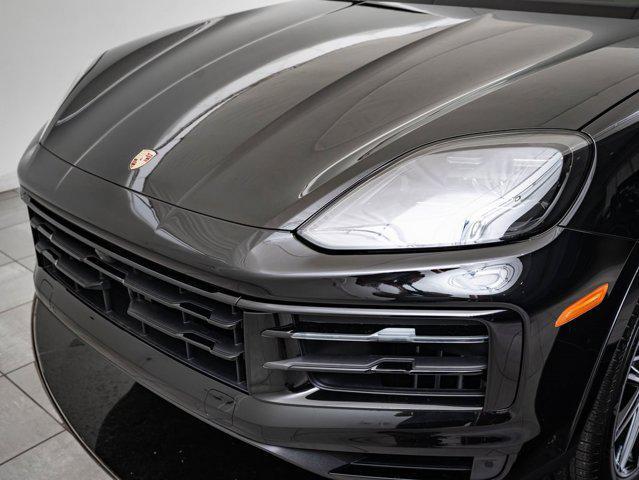 Photo of 2025 Chromite Black Metallic Porsche Cayenne