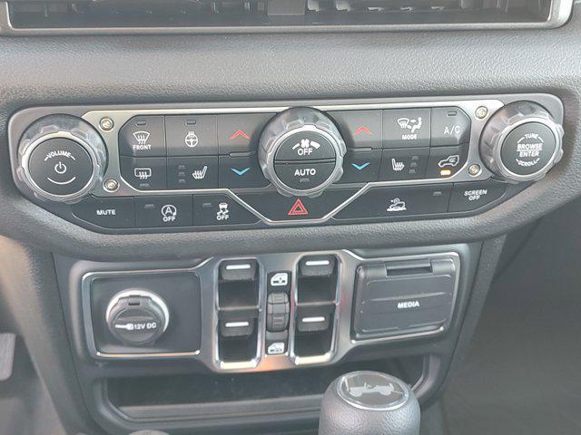 Photo of 2025 Anvil Clearcoat Jeep Wrangler
