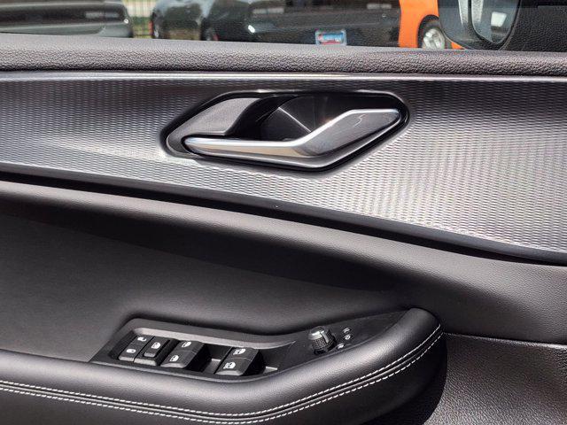 Photo of 2025 Diamond Black Crystal Pearlcoat Jeep Grand Cherokee