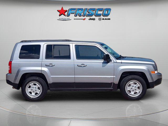 Photo of 2016 Billet Silver Metallic Clearcoat Jeep Patriot