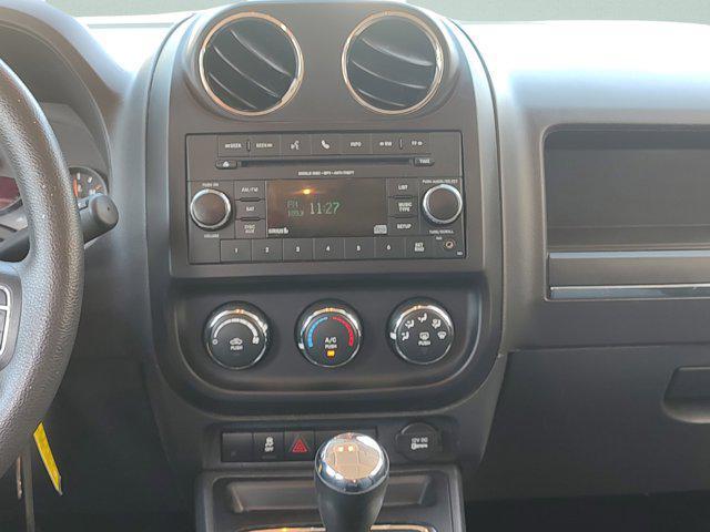 Photo of 2016 Billet Silver Metallic Clearcoat Jeep Patriot