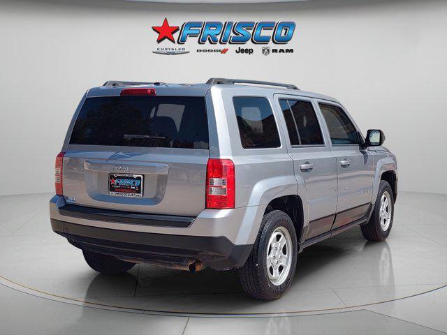 Photo of 2016 Billet Silver Metallic Clearcoat Jeep Patriot