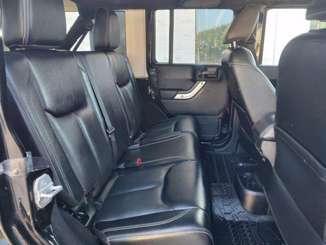 Photo of 2015 Black Clearcoat Jeep Wrangler Unlimited