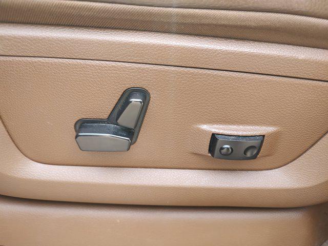 Photo of 2023 Diamond Black Crystal Pearlcoat RAM 3500