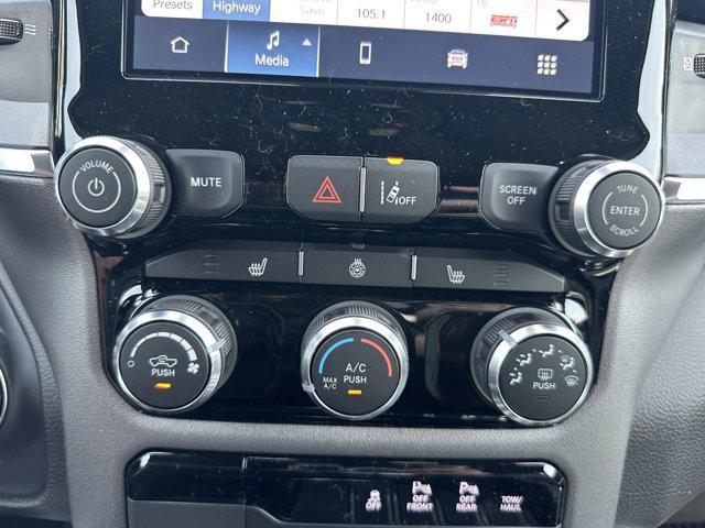 Photo of 2025 Granite Crystal Metallic Clearcoat RAM 1500
