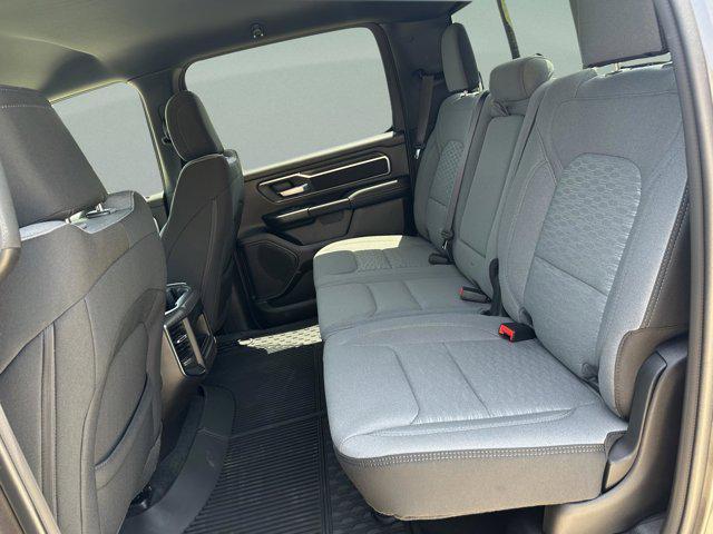 Photo of 2025 Granite Crystal Metallic Clearcoat RAM 1500