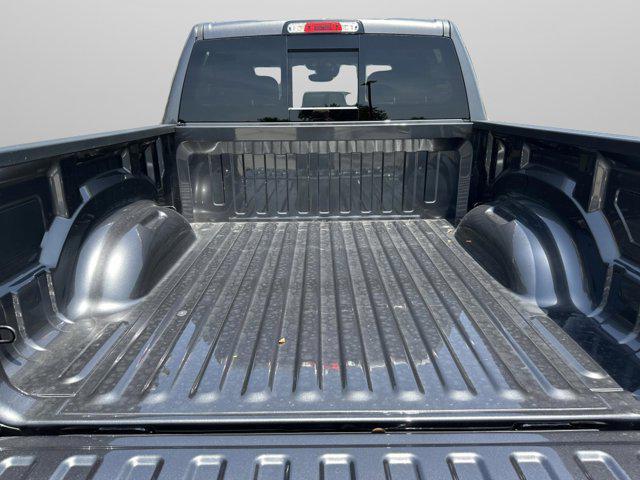 Photo of 2025 Granite Crystal Metallic Clearcoat RAM 1500