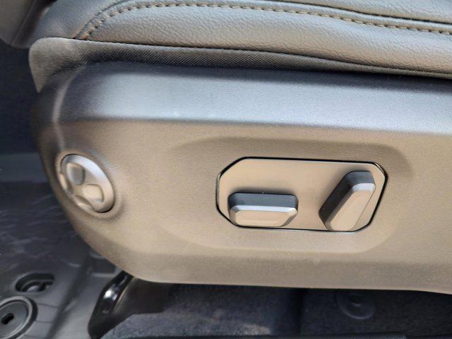Photo of 2025 Black Clearcoat Jeep Gladiator