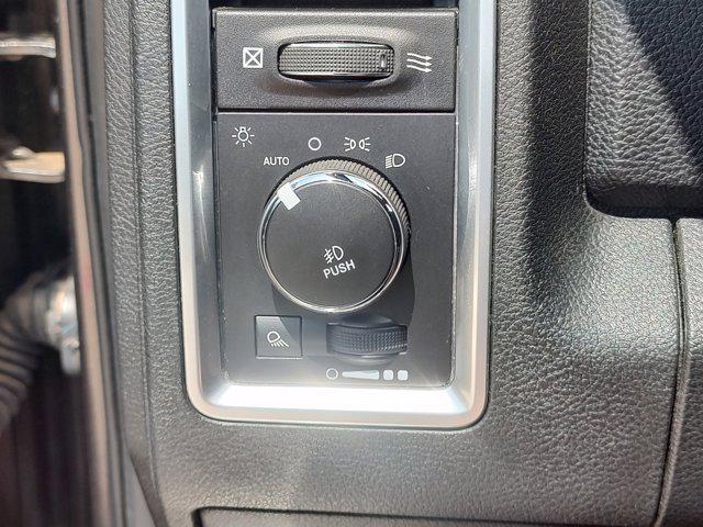 Photo of 2017 Granite Crystal Metallic Clearcoat RAM 3500