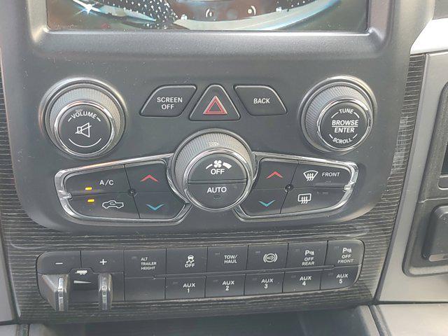 Photo of 2017 Granite Crystal Metallic Clearcoat RAM 3500