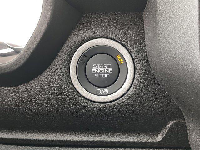 Photo of 2025 Granite Crystal Metallic Clearcoat RAM 1500