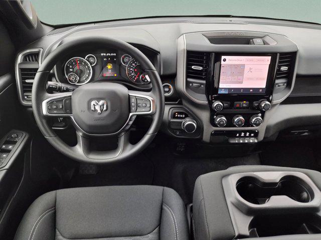 Photo of 2025 Granite Crystal Metallic Clearcoat RAM 1500