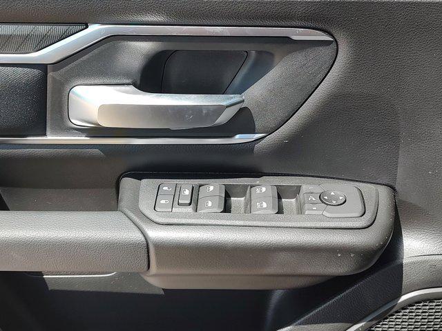 Photo of 2025 Granite Crystal Metallic Clearcoat RAM 1500