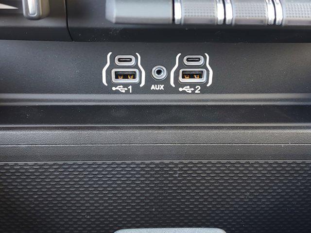 Photo of 2025 Granite Crystal Metallic Clearcoat RAM 1500