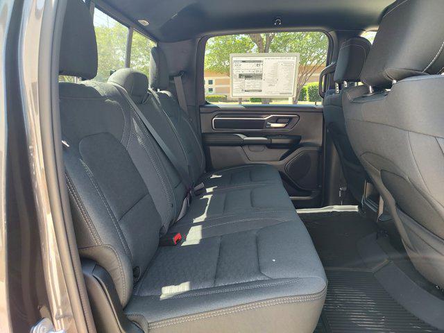 Photo of 2025 Granite Crystal Metallic Clearcoat RAM 1500