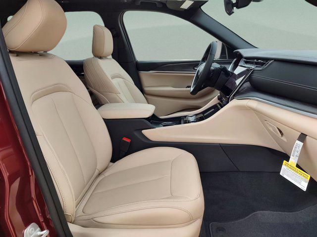 Photo of 2025 Velvet Red Pearlcoat Jeep Grand Cherokee L