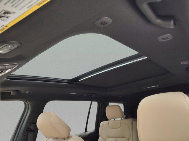 Photo of 2025 Velvet Red Pearlcoat Jeep Grand Cherokee L