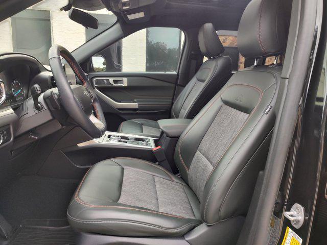 Photo of 2023 AGATE BLACK METALLIC Ford Explorer