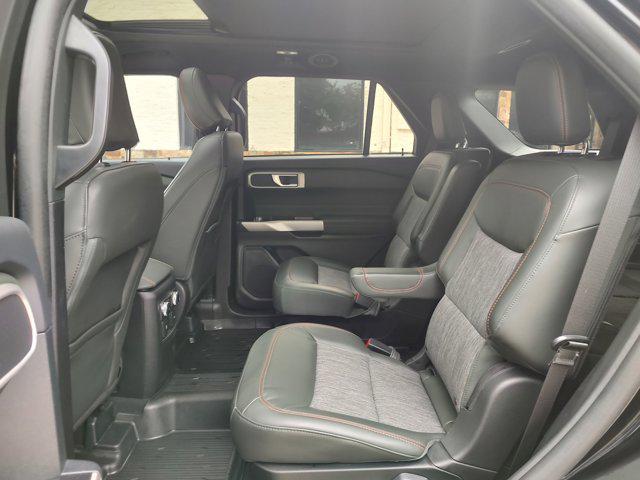 Photo of 2023 AGATE BLACK METALLIC Ford Explorer