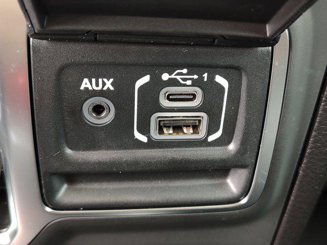 Photo of 2025 Granite Crystal Metallic Clearcoat Jeep Gladiator