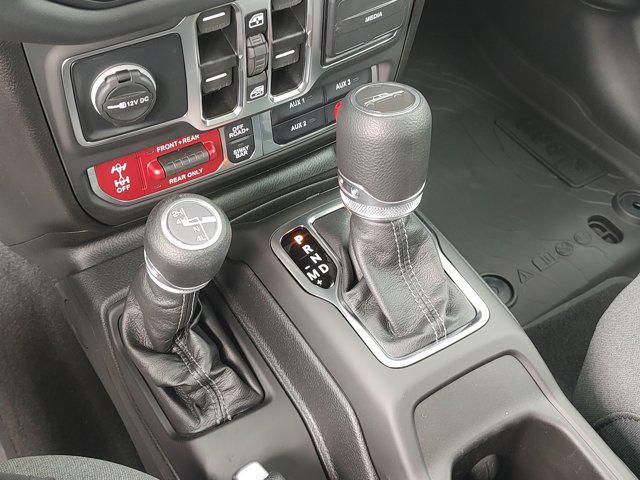 Photo of 2025 Granite Crystal Metallic Clearcoat Jeep Gladiator