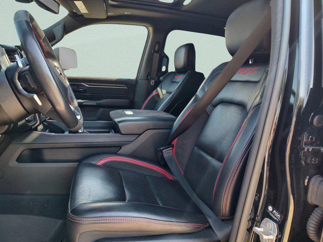 Photo of 2021 Diamond Black Crystal Pearlcoat RAM 1500