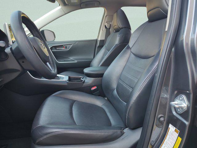 Photo of 2019 Magnetic Gray Metallic Toyota RAV4