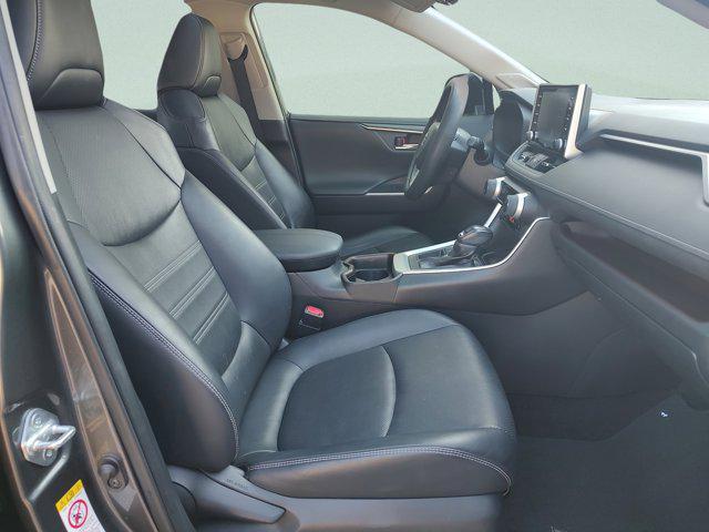 Photo of 2019 Magnetic Gray Metallic Toyota RAV4