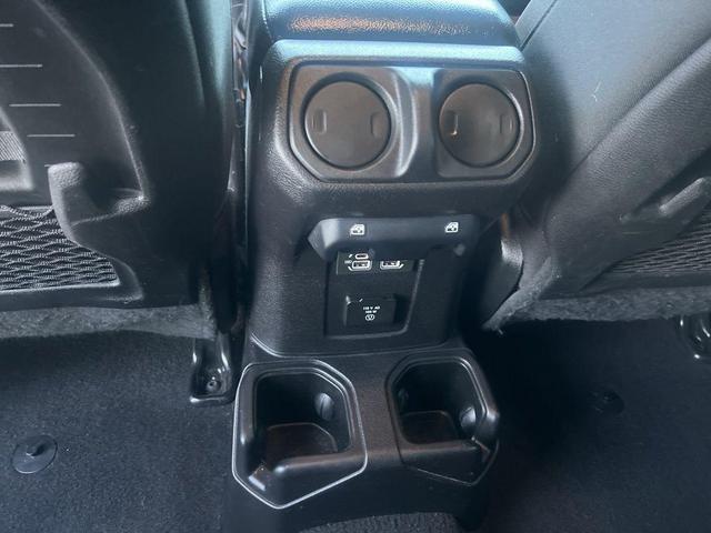 Photo of 2021 Bright White Clearcoat Jeep Wrangler Unlimited