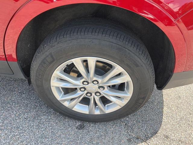 Photo of 2022 Infrared Tintcoat Cadillac XT5