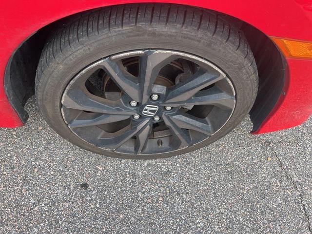 Photo of 2019 Red Honda Civic