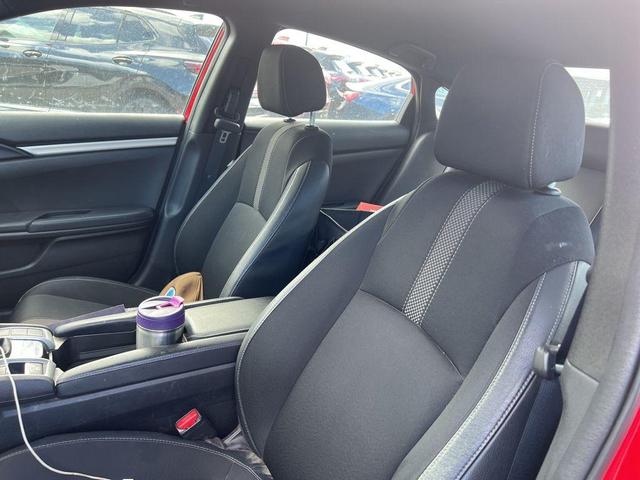 Photo of 2019 Red Honda Civic