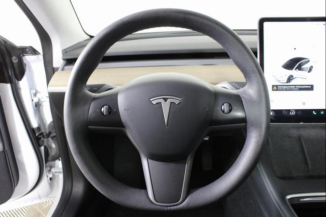 Photo of 2021 Pearl White Multi-Coat Tesla Model 3