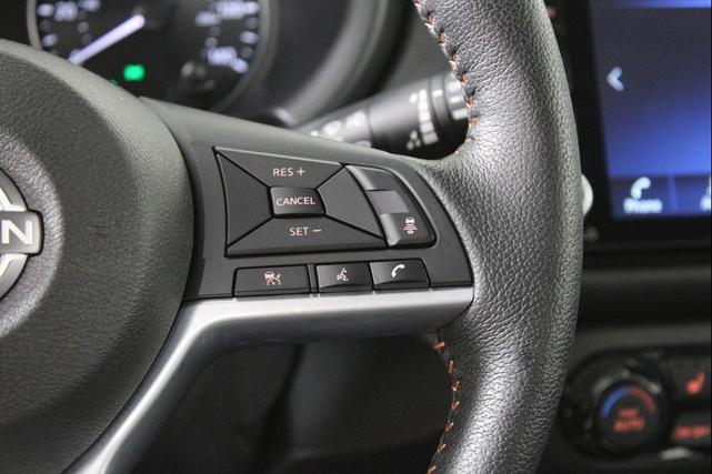 Photo of 2023 Gray/Super Black Nissan Kicks
