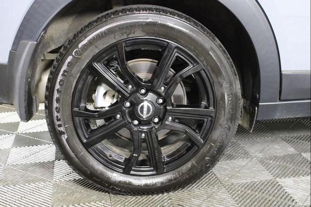 Photo of 2023 Gray/Super Black Nissan Kicks