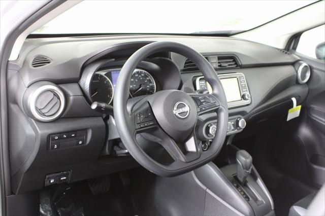 Photo of 2025 Brilliant Silver Metallic Nissan Versa