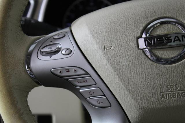 Photo of 2017 Pacific Sunset Metallic Nissan Murano