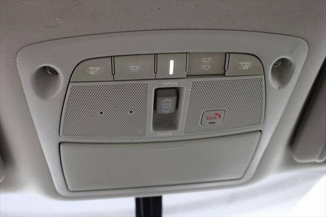 Photo of 2017 Pacific Sunset Metallic Nissan Murano