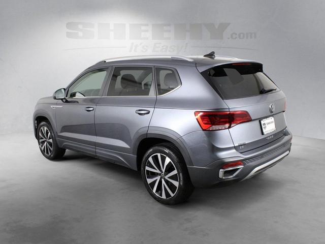 Photo of 2022 Gray Volkswagen Taos