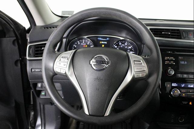 Photo of 2016 Gun Metallic Nissan Rogue