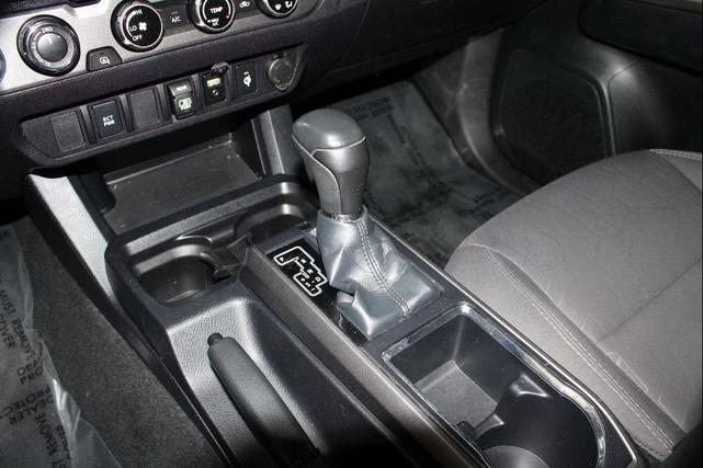 Photo of 2018 Blazing Blue Toyota Tacoma