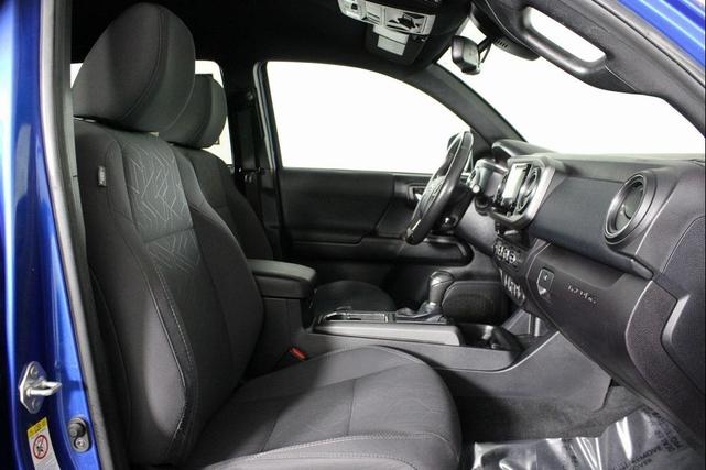 Photo of 2018 Blazing Blue Toyota Tacoma