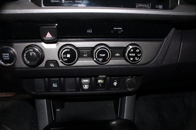 Photo of 2018 Blazing Blue Toyota Tacoma