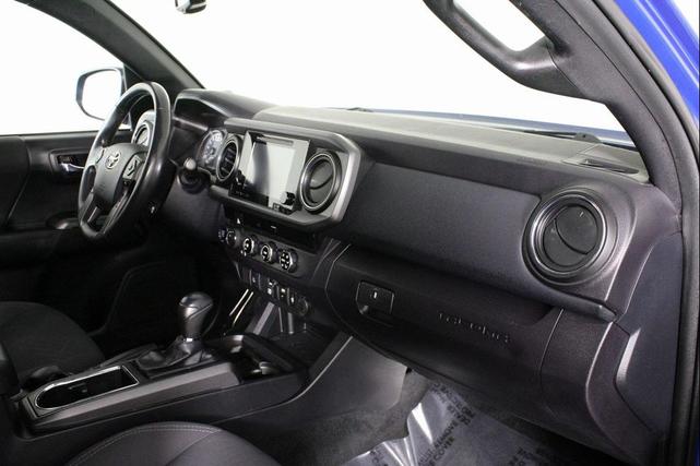 Photo of 2018 Blazing Blue Toyota Tacoma