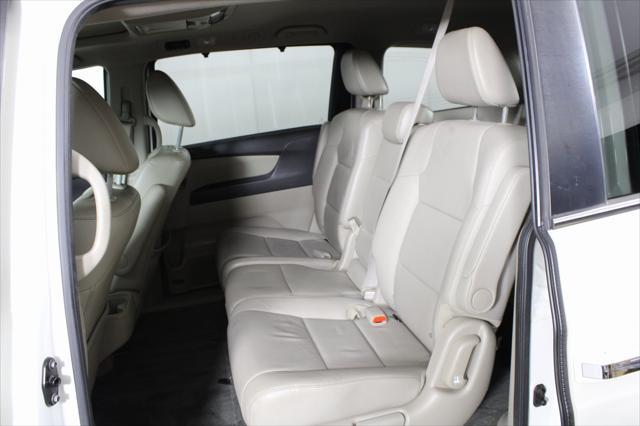 Photo of 2016 White Diamond Pearl Honda Odyssey